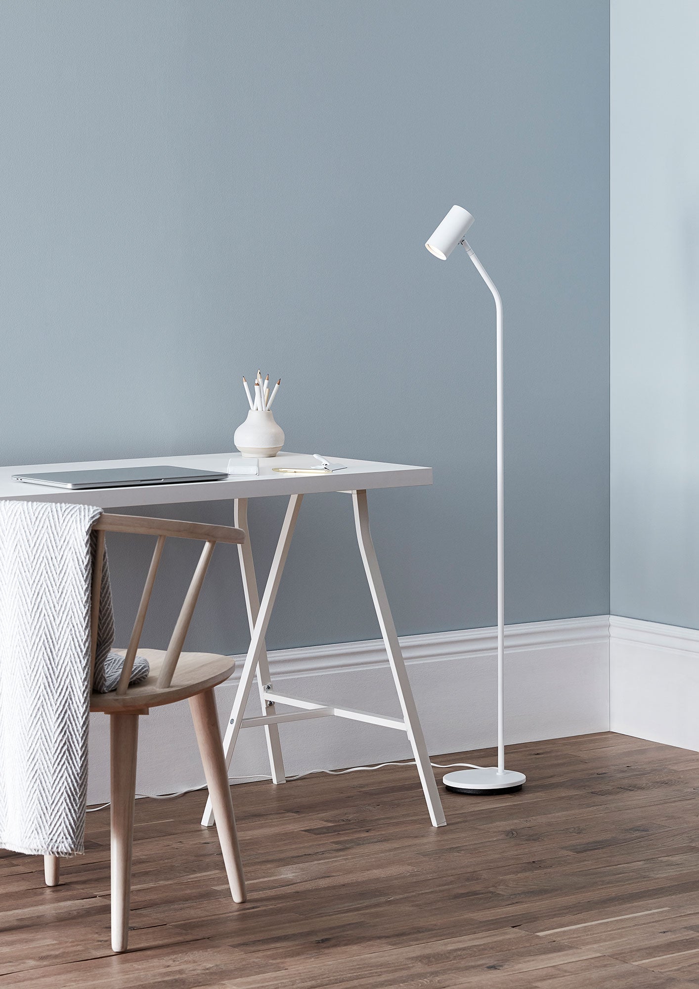 Tyson Floor Lamp White Structure Gu10