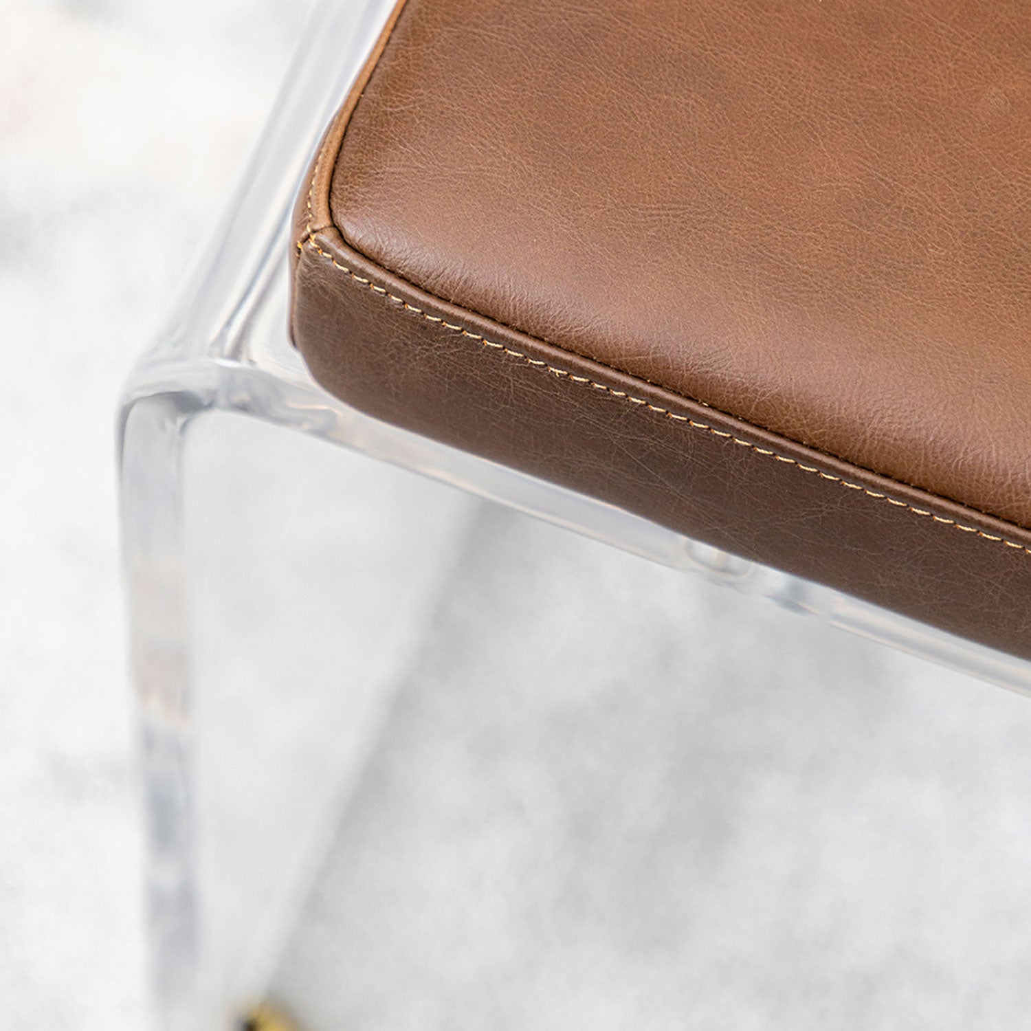 Robby footstool plexiglass/chocolate brown