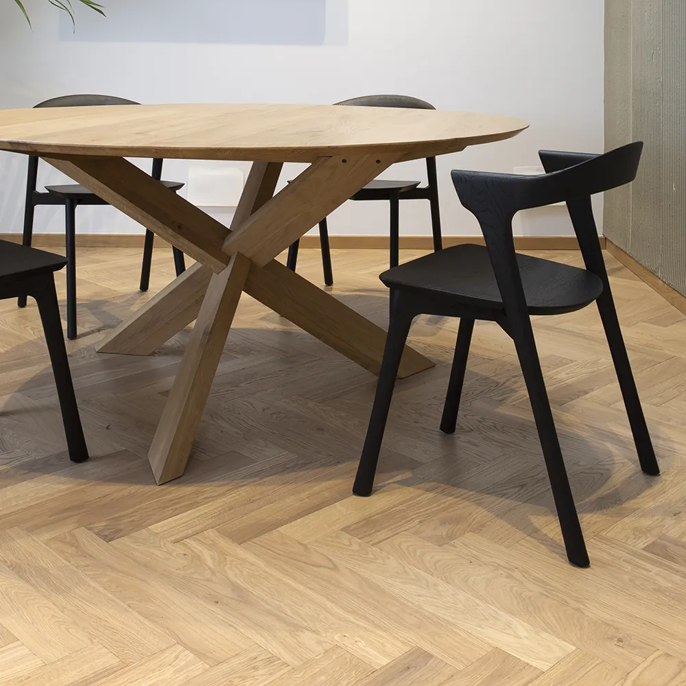 Circle Dining table Ø163 cm