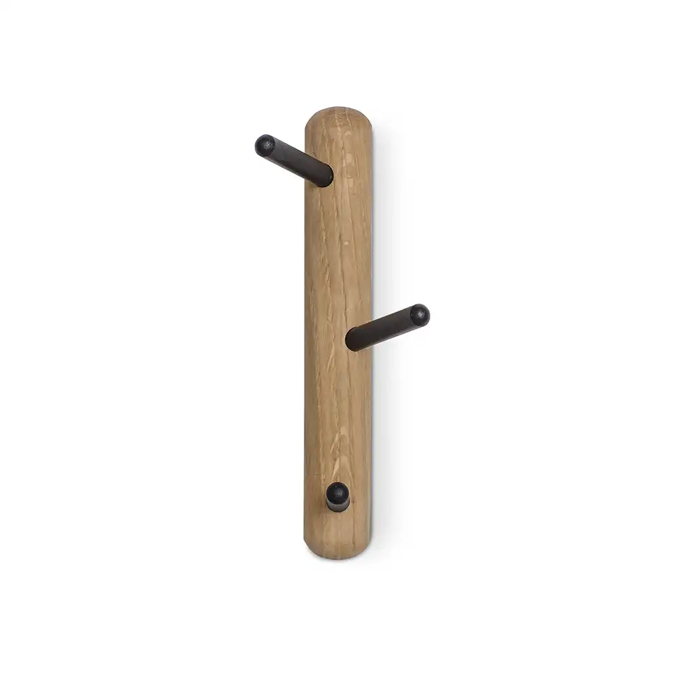 Twist coat hanger oiled oak