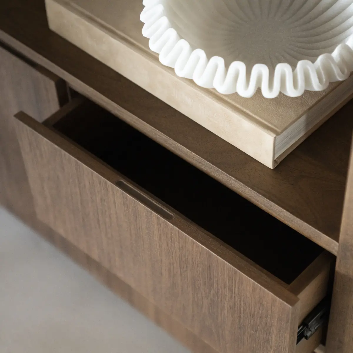 Edward Cabinet
