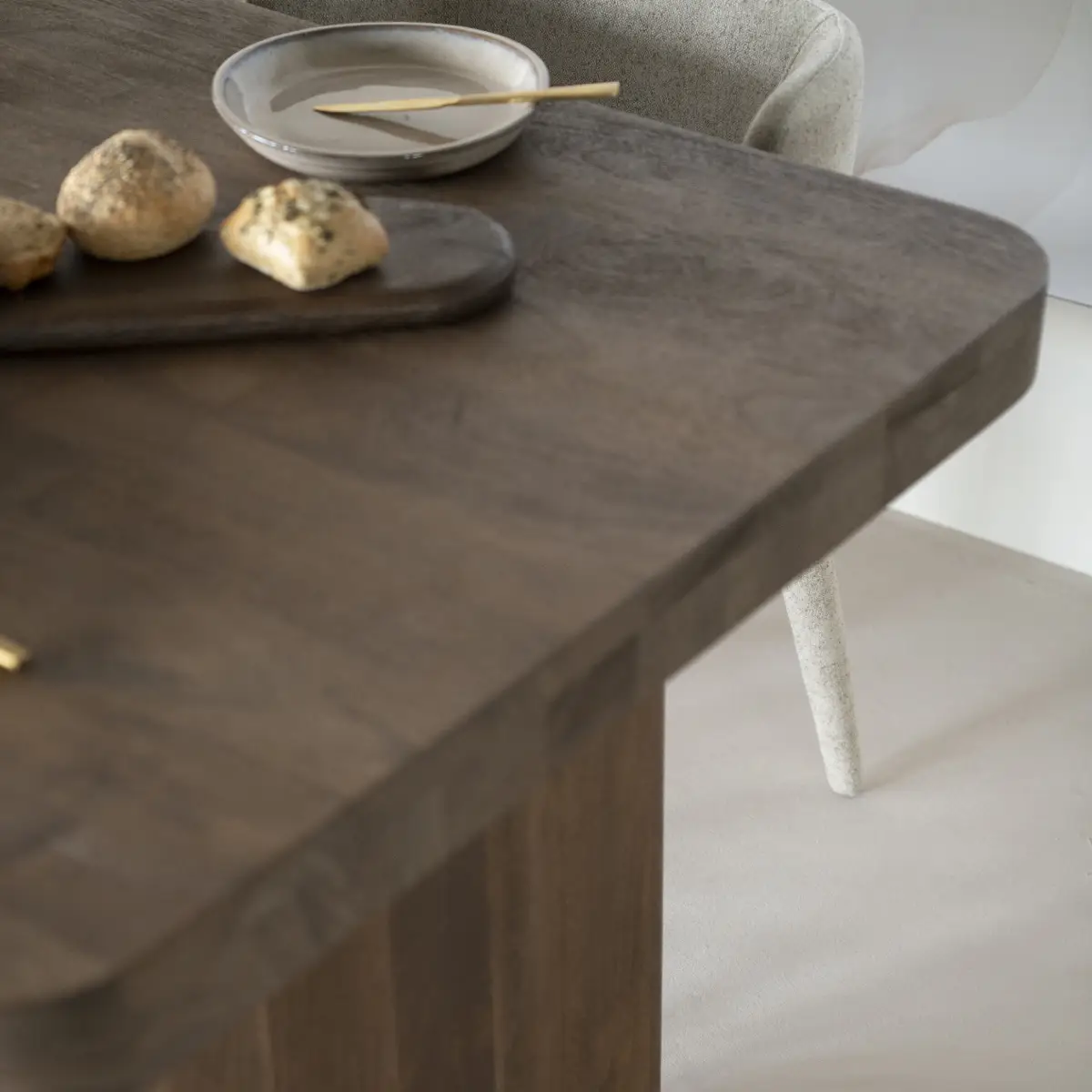 Edward Dining table 240x100 cm