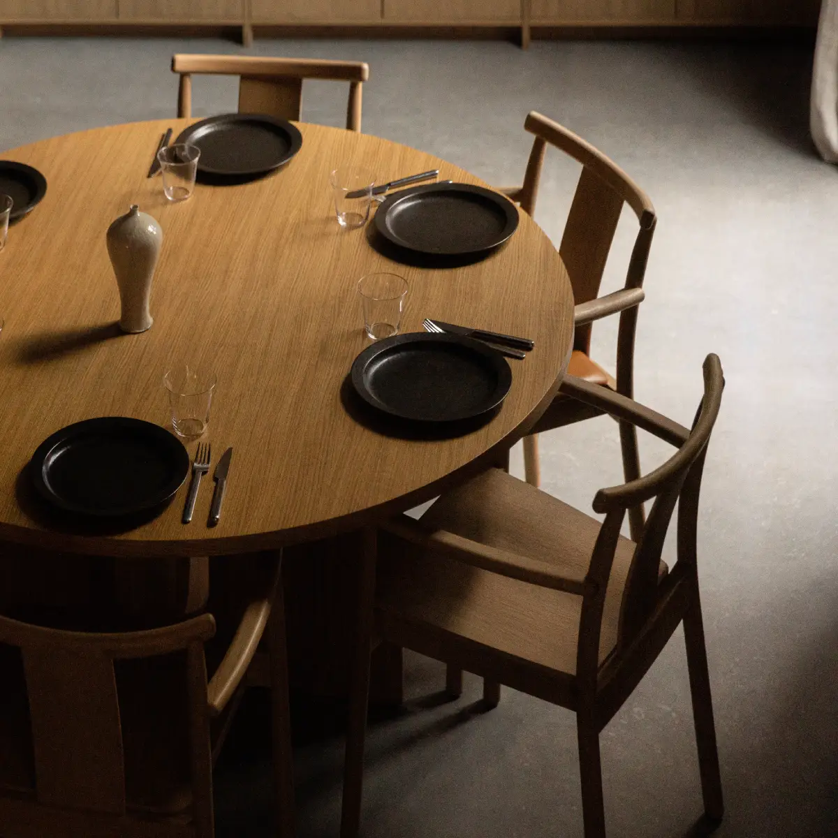 Androgyne Dining Table Oak - Ø150 cm