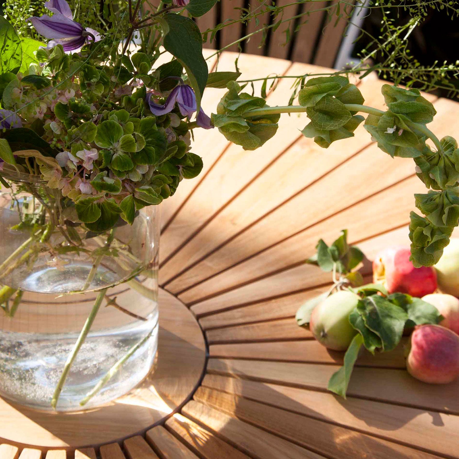 Hard & Ellen garden table 130 cm white/teak