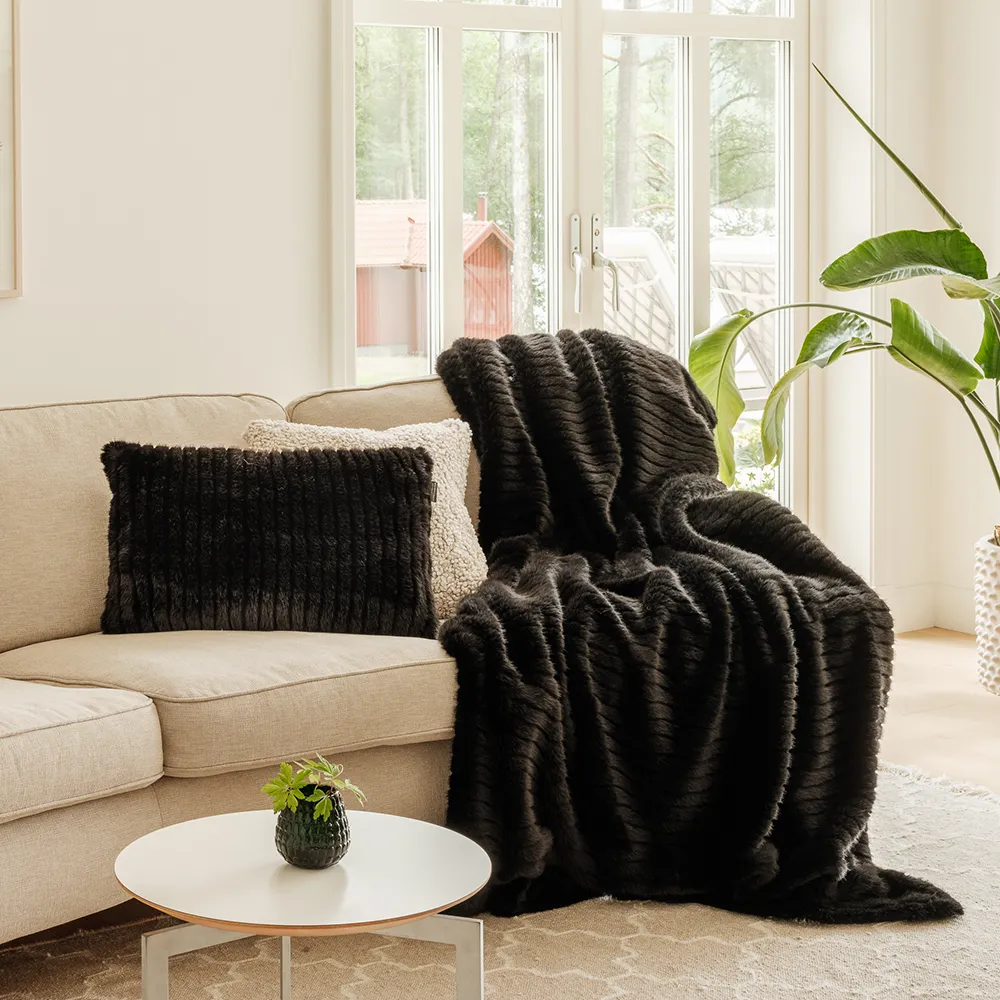 Grace cushion 40x60 cm Black