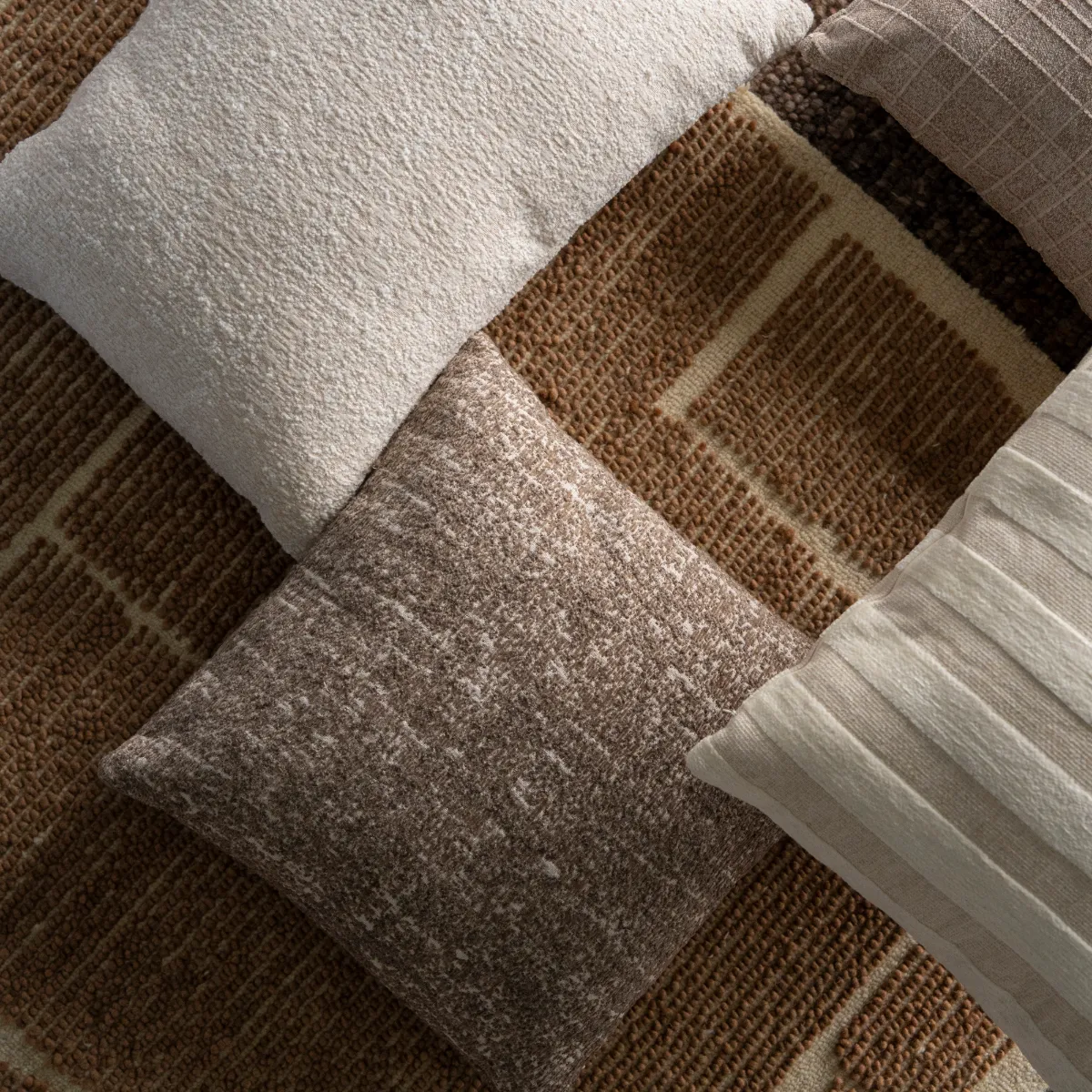 Bayo 40x60 cm pillow 60x40x12 cm linen beige