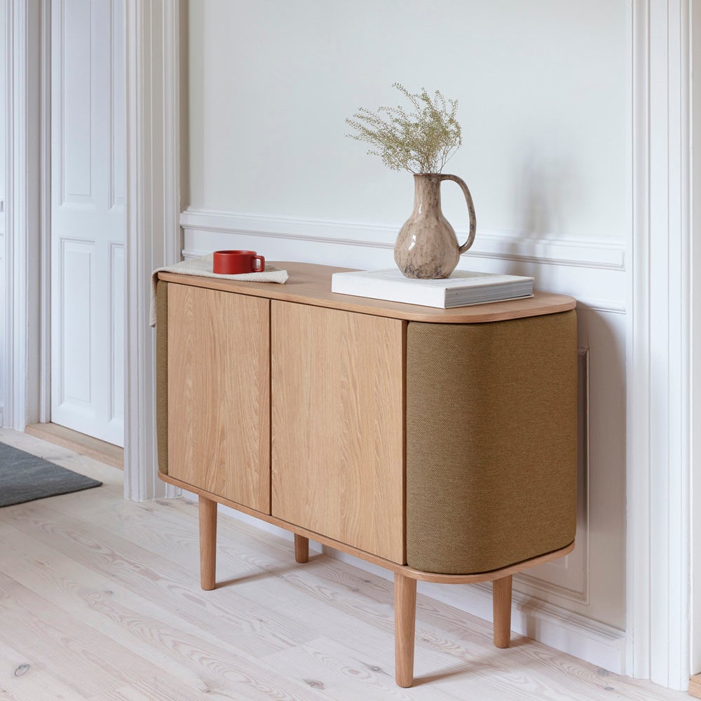  Treasures 2-door cabinet Oak/Sugar Brown