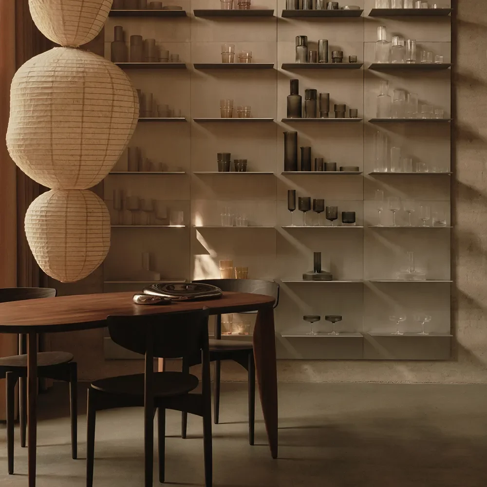 Table Feve in Walnut