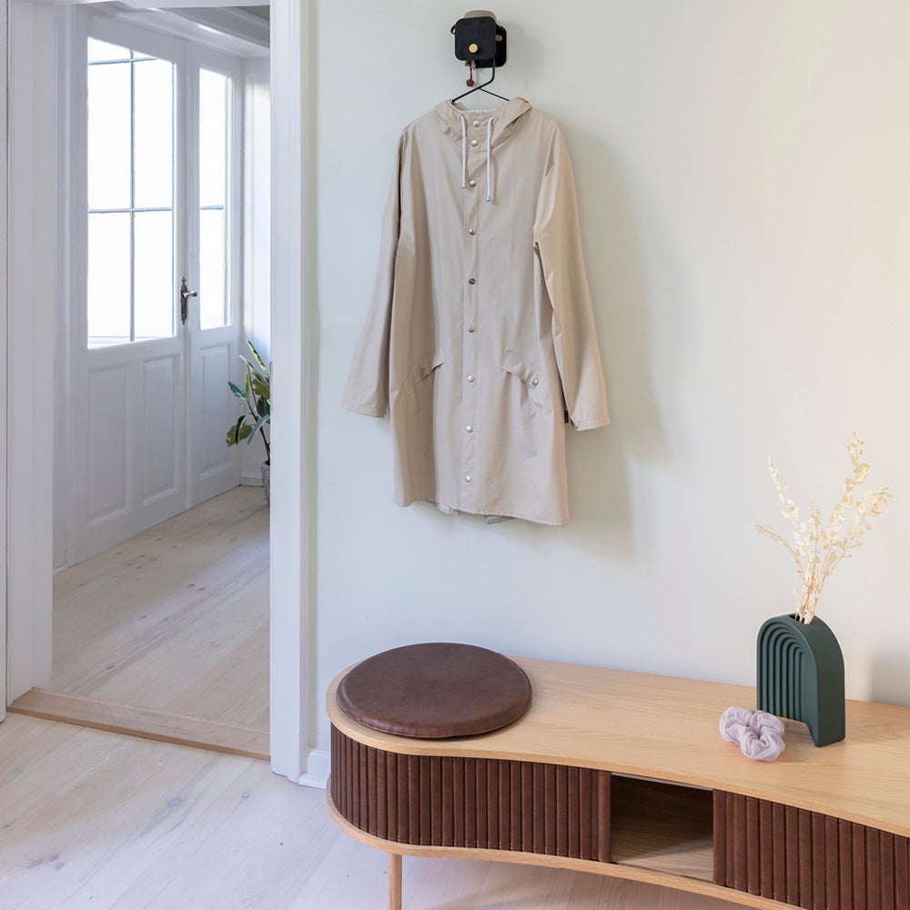 Hang In Wall hanger Black