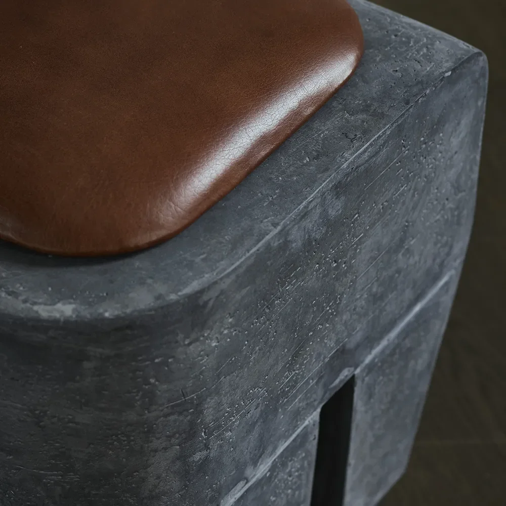 Sculpt Stool - Concrete