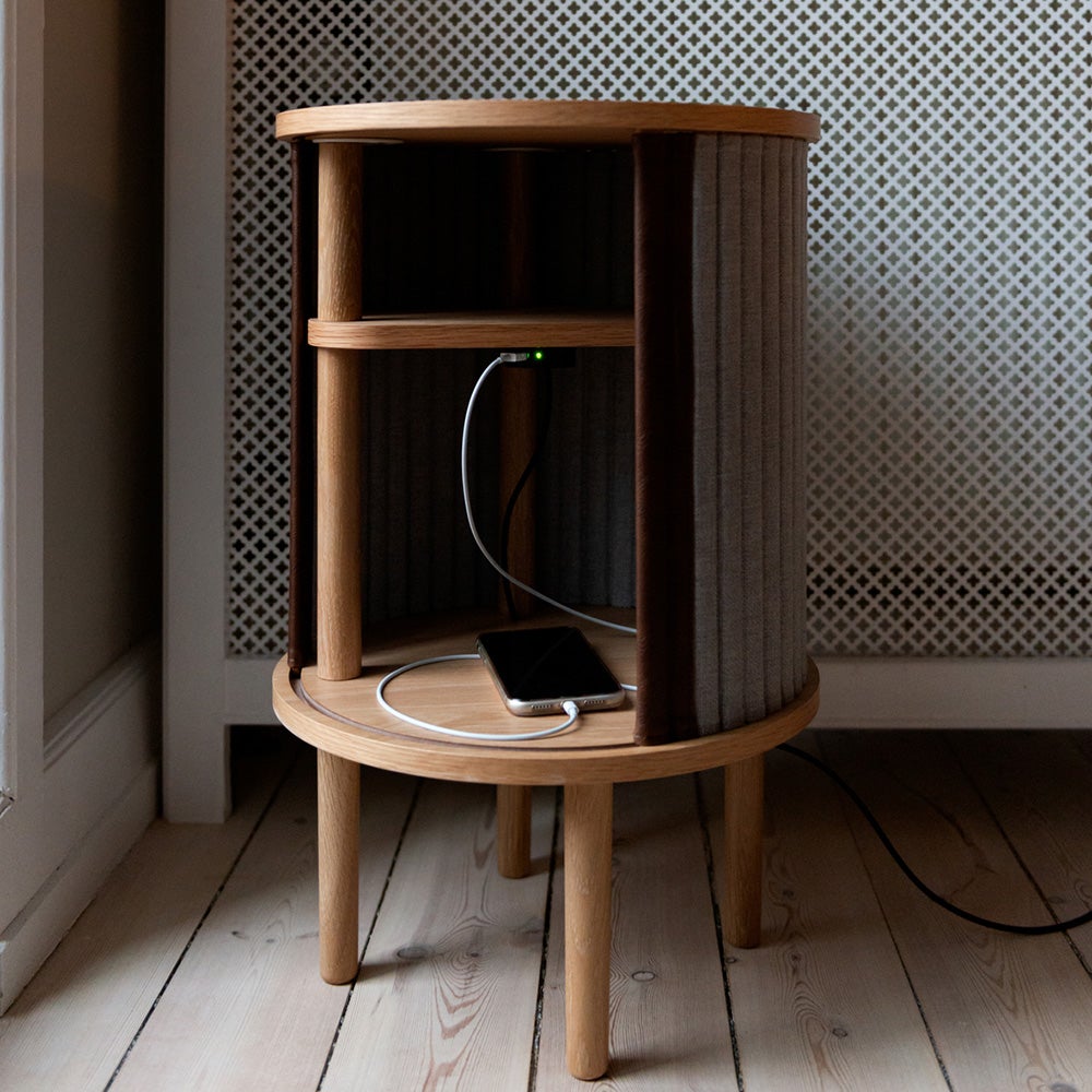 Audacious Side Table Oak/Shadow