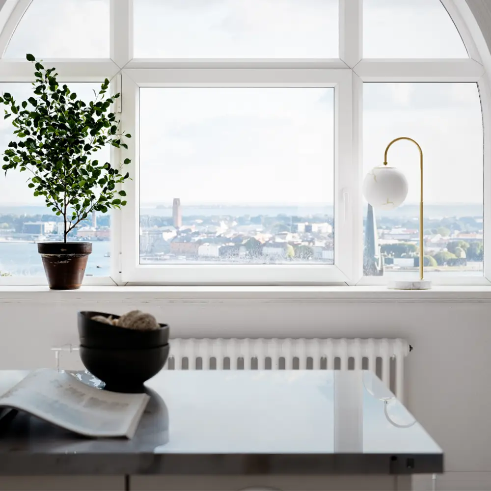 Bellagio table lamp H60cm brass/white