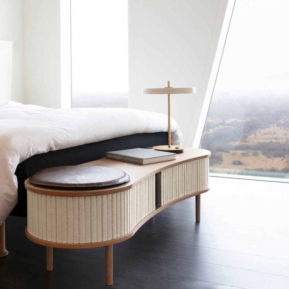 Audacious TV stand Oak/White Sands