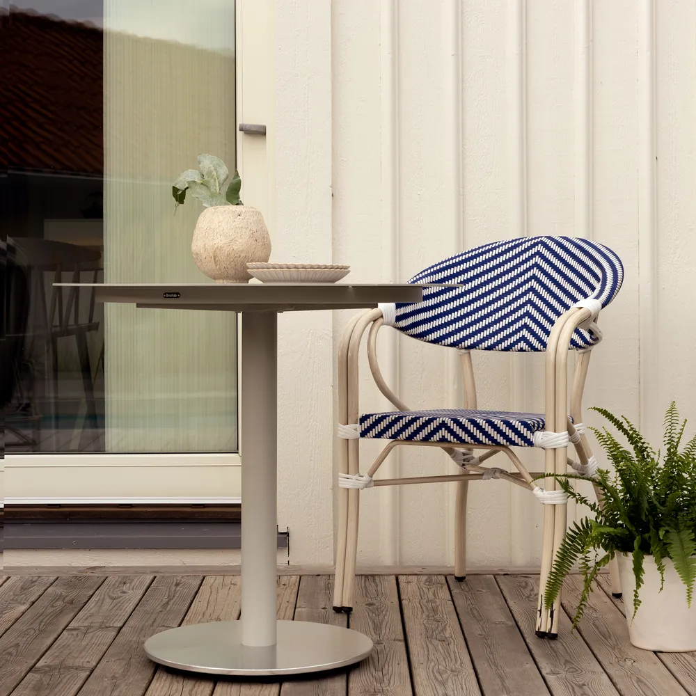 Bistro Chair with Armrest Parterre Black/Black