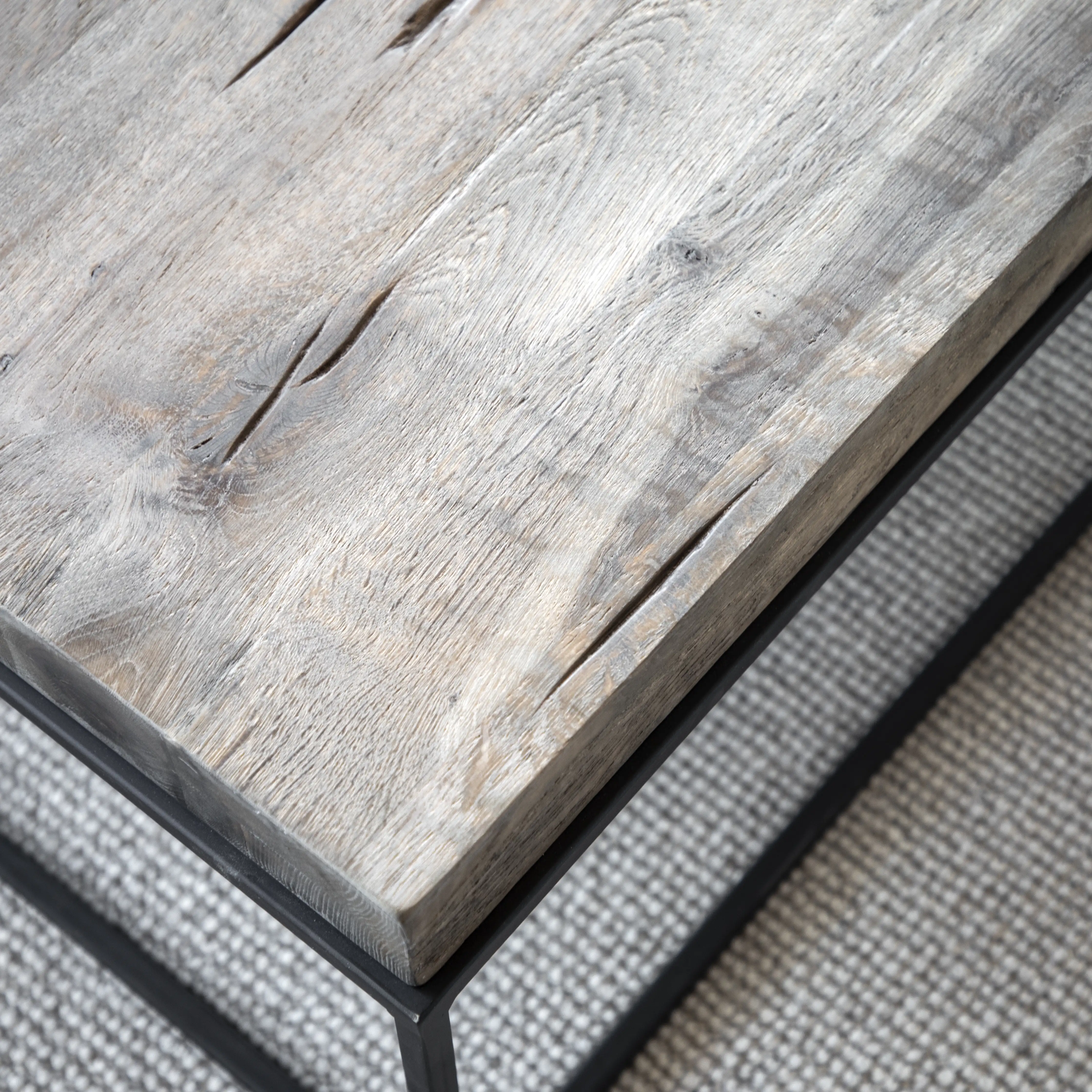 Side table Carlisle 65x65 cm silver back