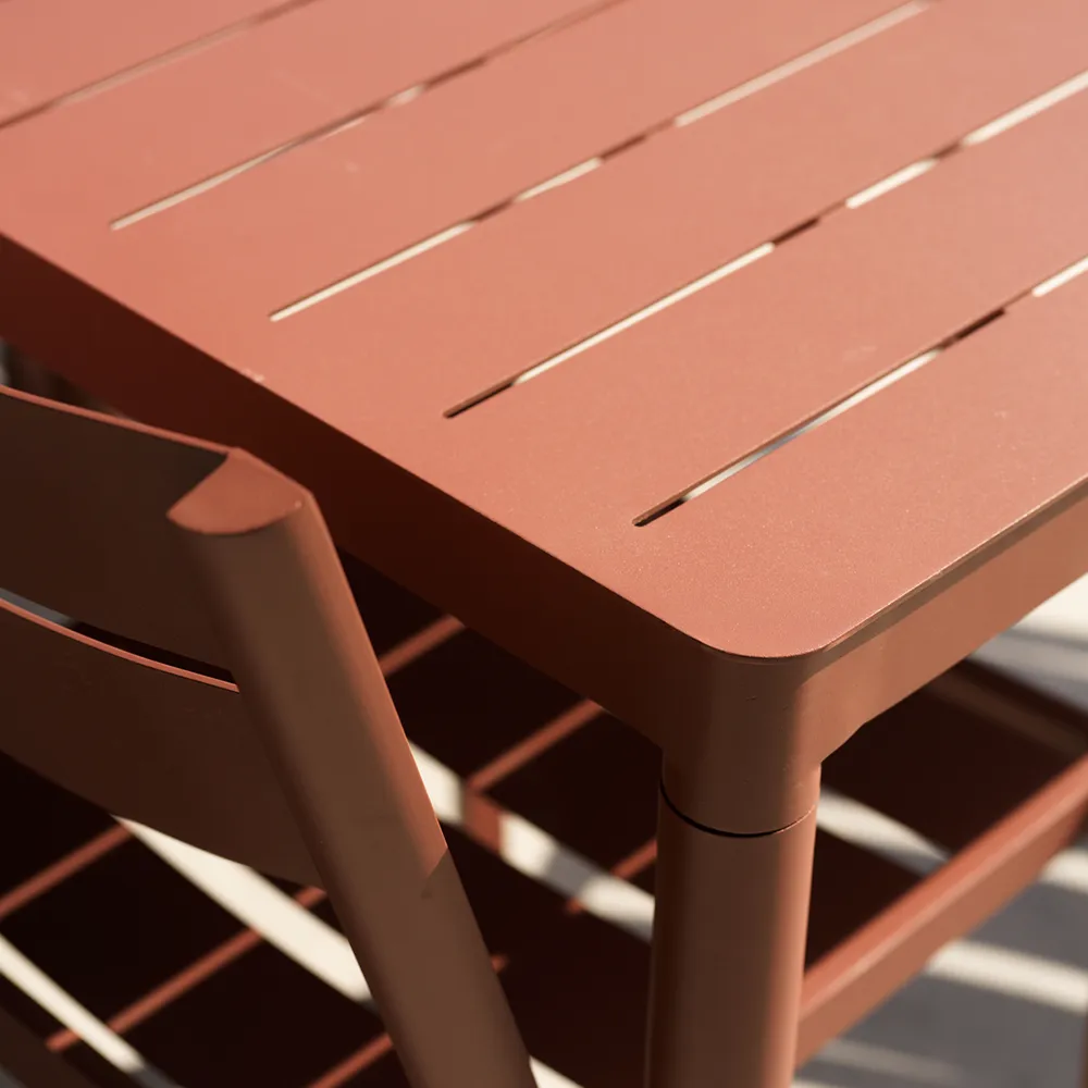 Bigby/Delia dining set