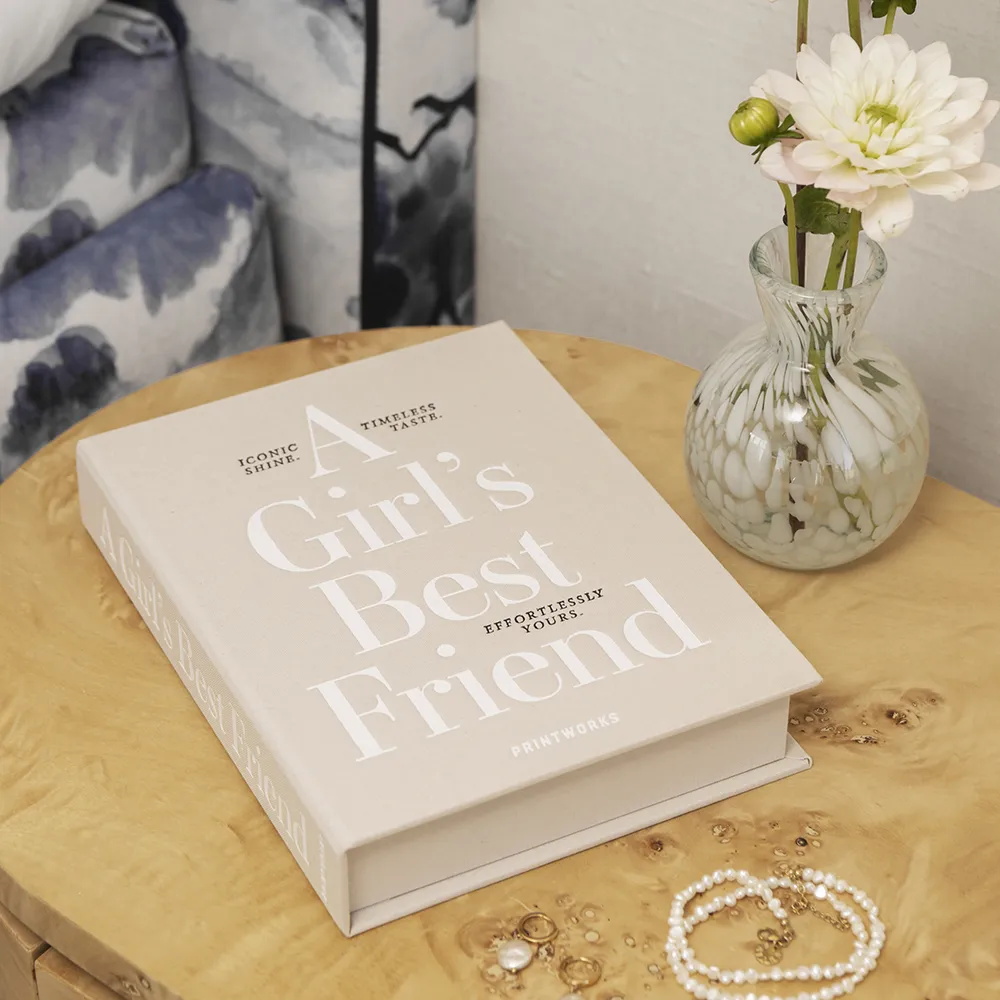 Jewelry Box - A Girls Best Friend Beige Medium