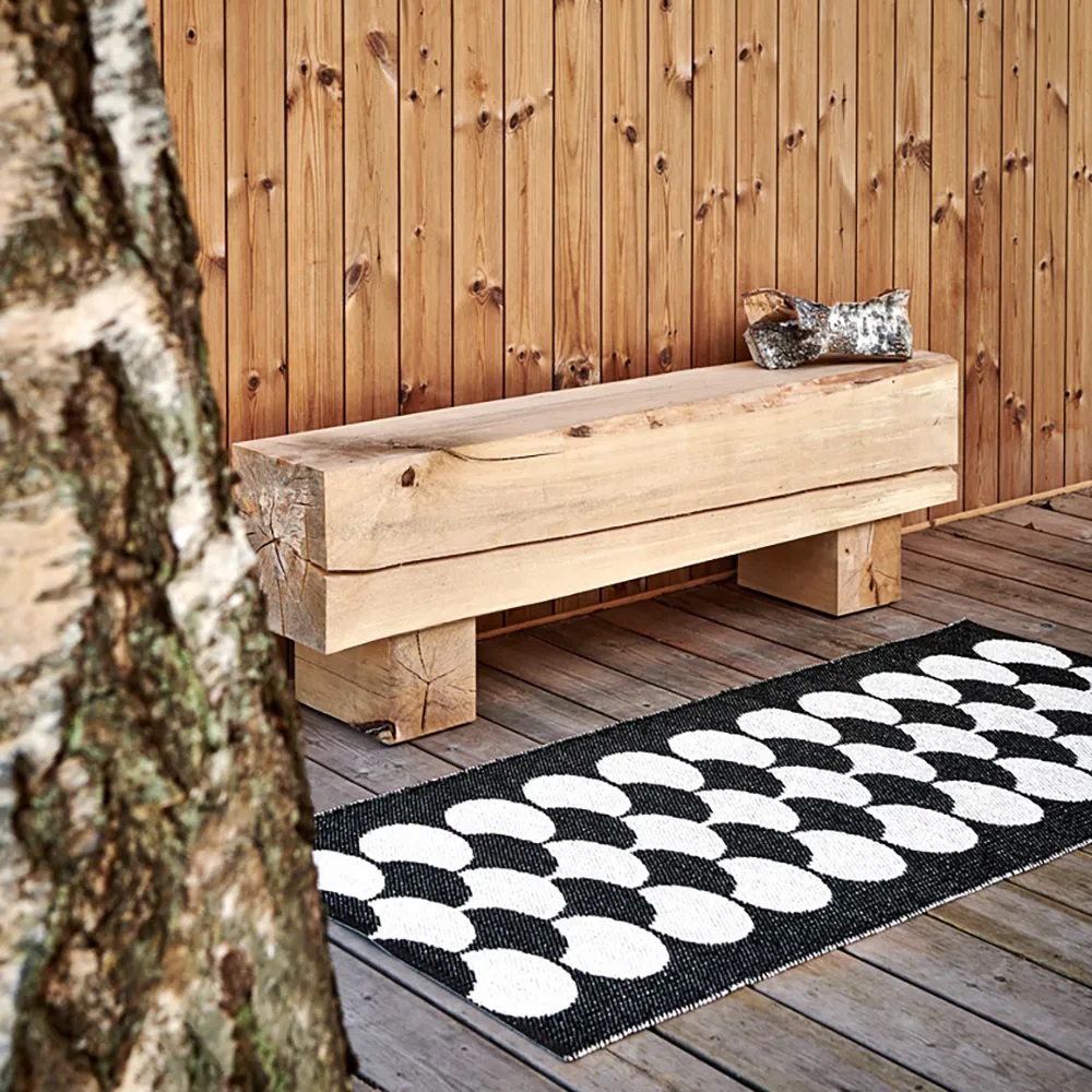 Poppy Black / Vanilla Carpet 70 x 150 cm