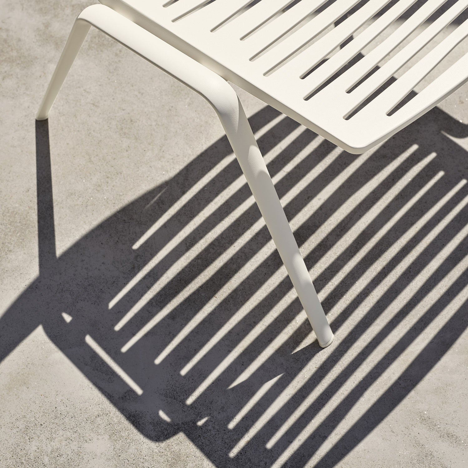 Zebra dining chair Powder Grey