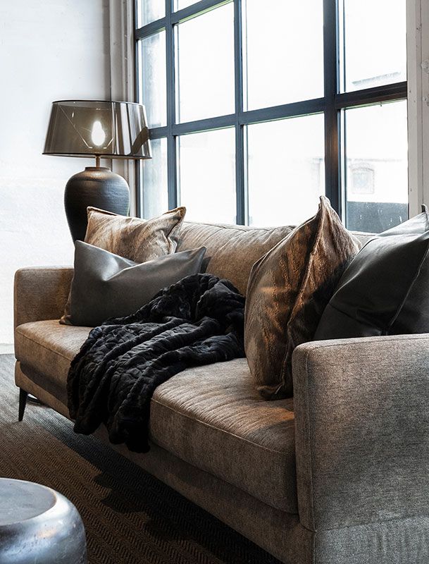 Andorra Armchair True Brown