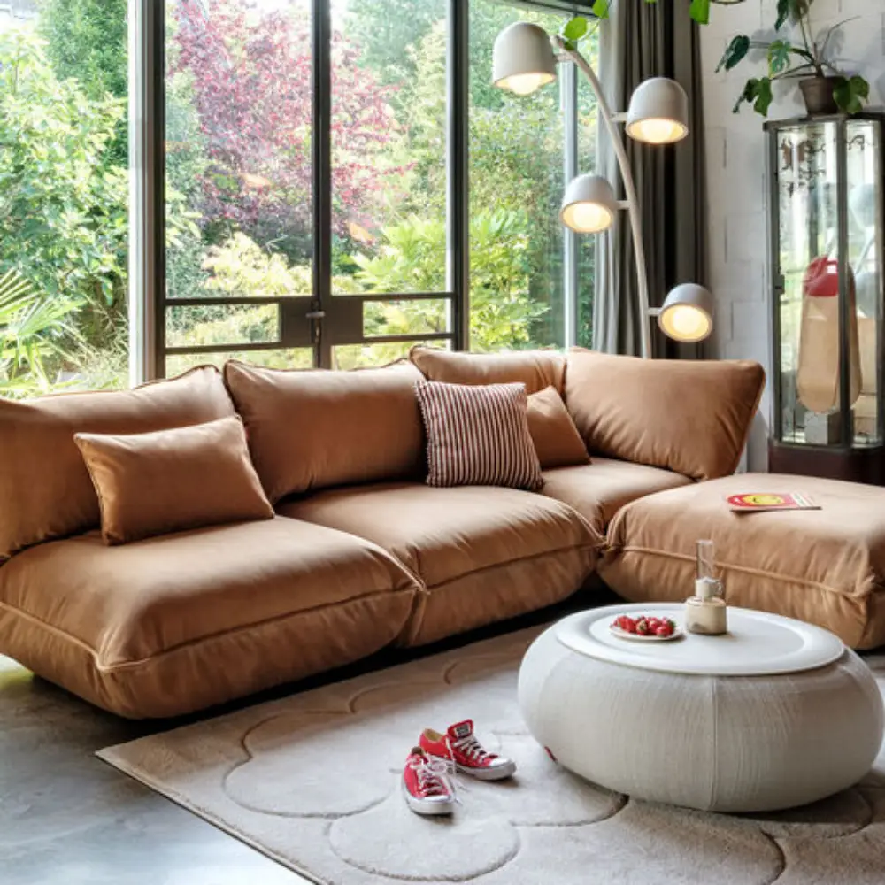 sumo Hocker velvet recycled almond