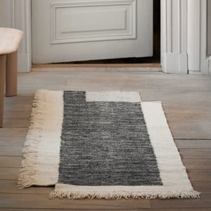 Counter Hand-woven Wool Rug 140x200 cm - Charcoal/Off-white