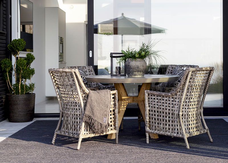 Malaga armchair in synthetic rattan
