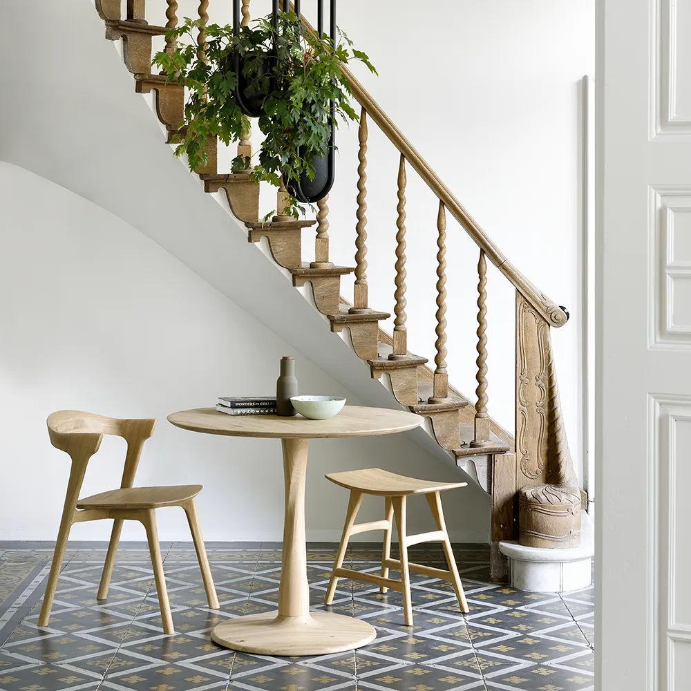 Torsion Dining Table Ø90 cm Oak 