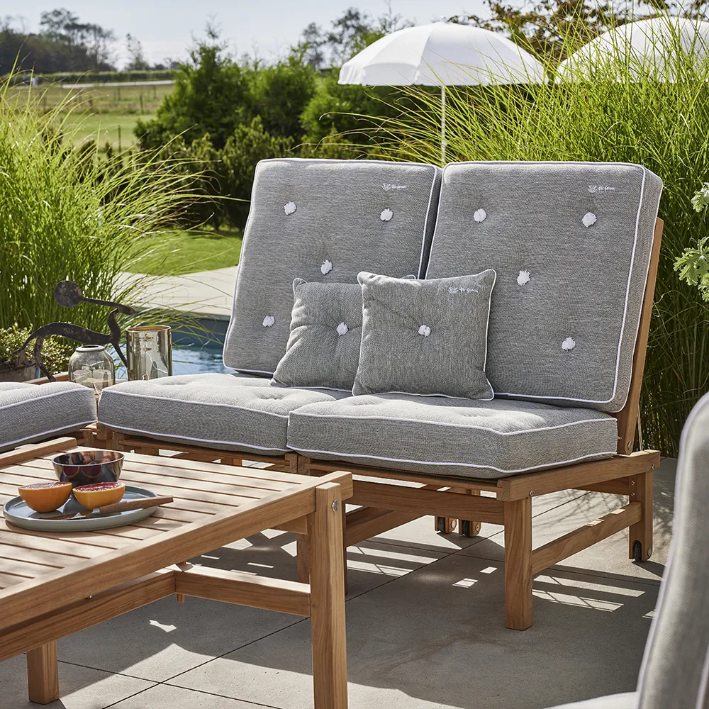 Armchair buildable teak