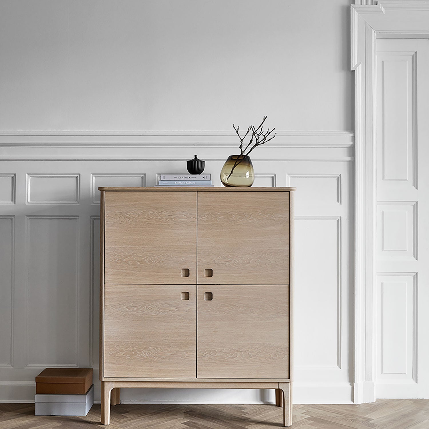 Sm302 High Sideboard Oak Lacquer