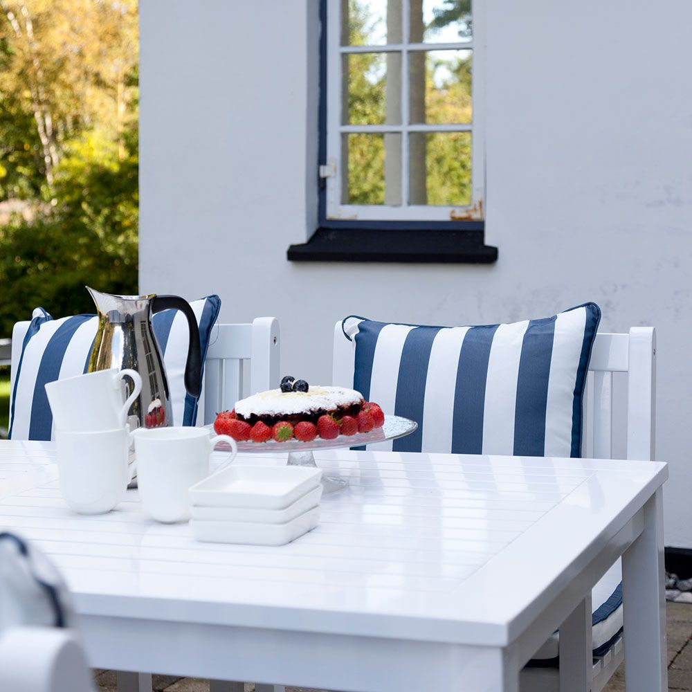 Rosenborg armchair white mahogany