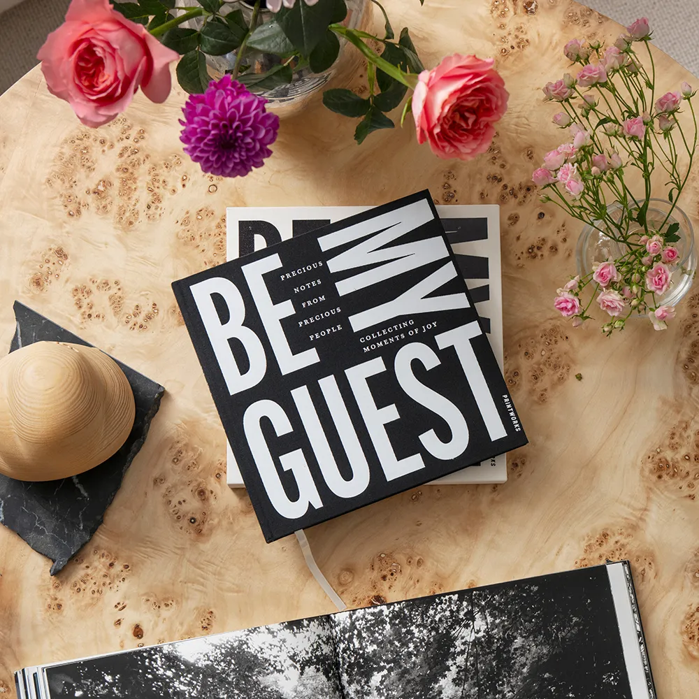 Guest Book - Black/White