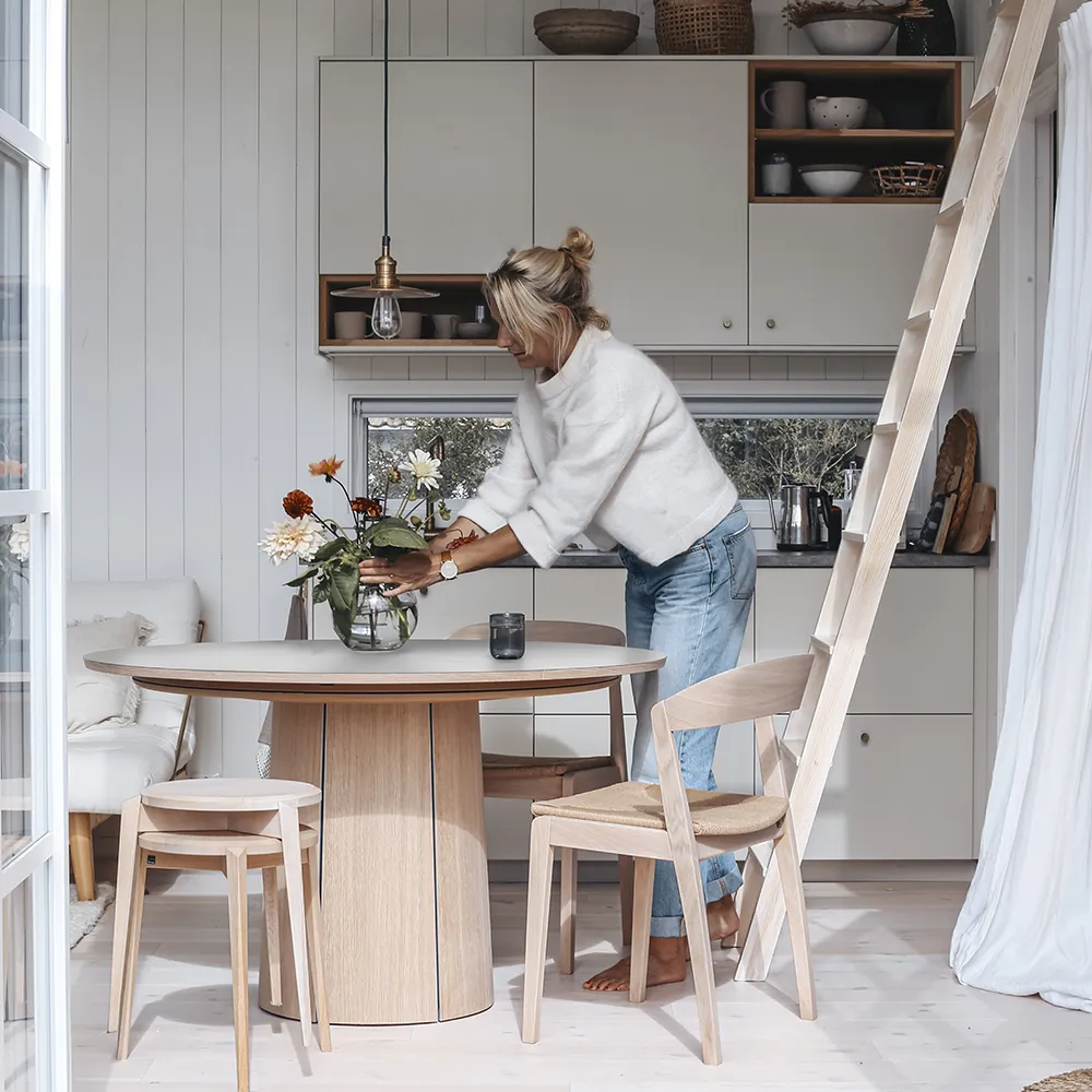 Sm33 Table Oak White Oil/White Nano Laminate