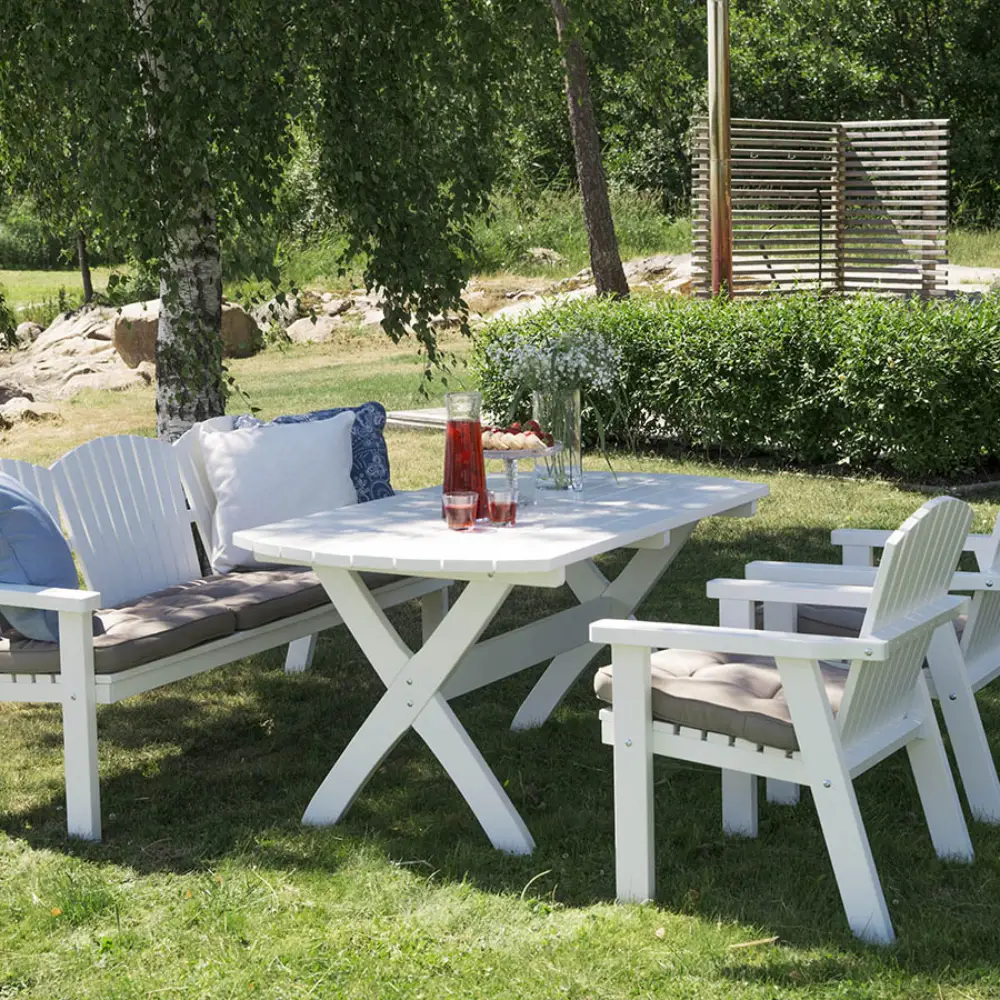 Solvik armchair white