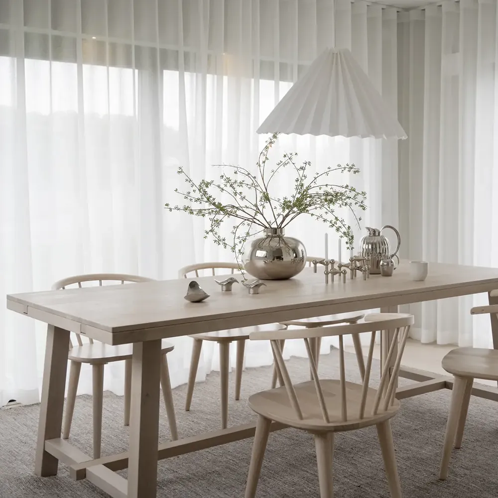 Brooklyn dining table 220x95 cm white pigmented oak