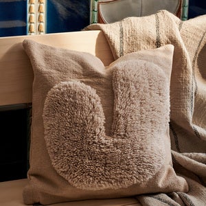 Lay Cushion 50x50 Sand/Off-white