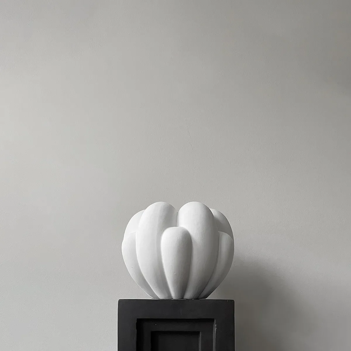 Handmade Vase Bloom Mini Bone White H27 cm