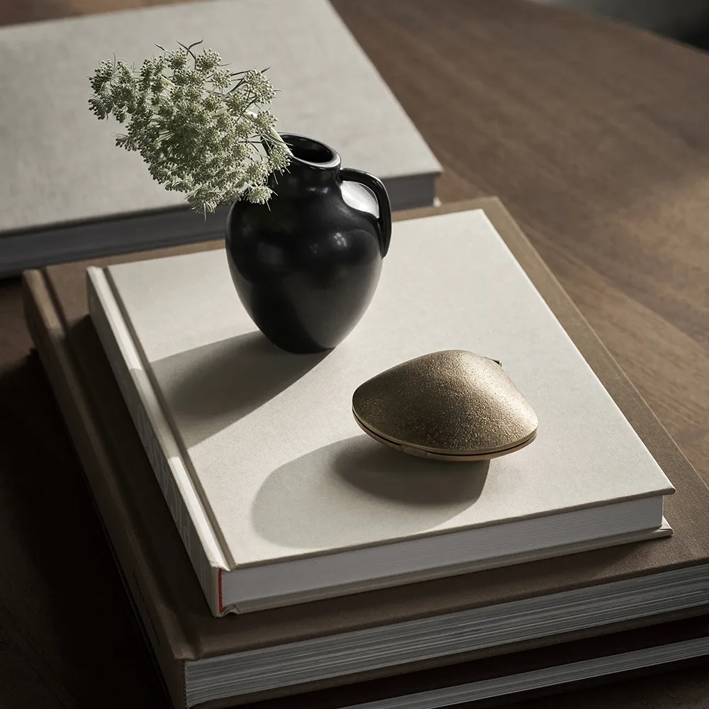 Candle Holder Clam in Brass