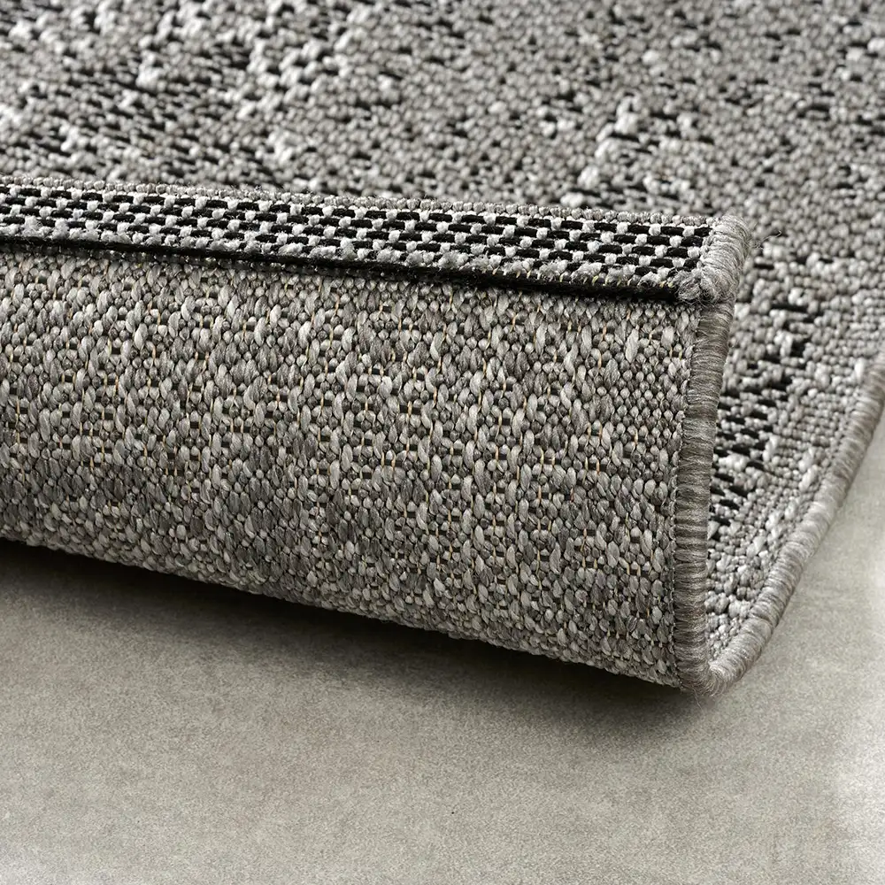 Banzi carpet 200x290 cm