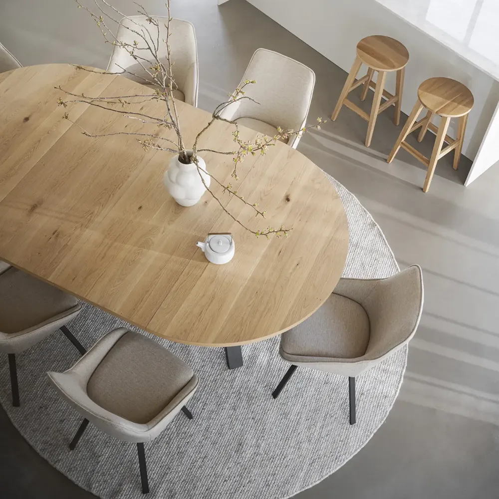 Alison dining chair lightbeige fabric/black metal legs