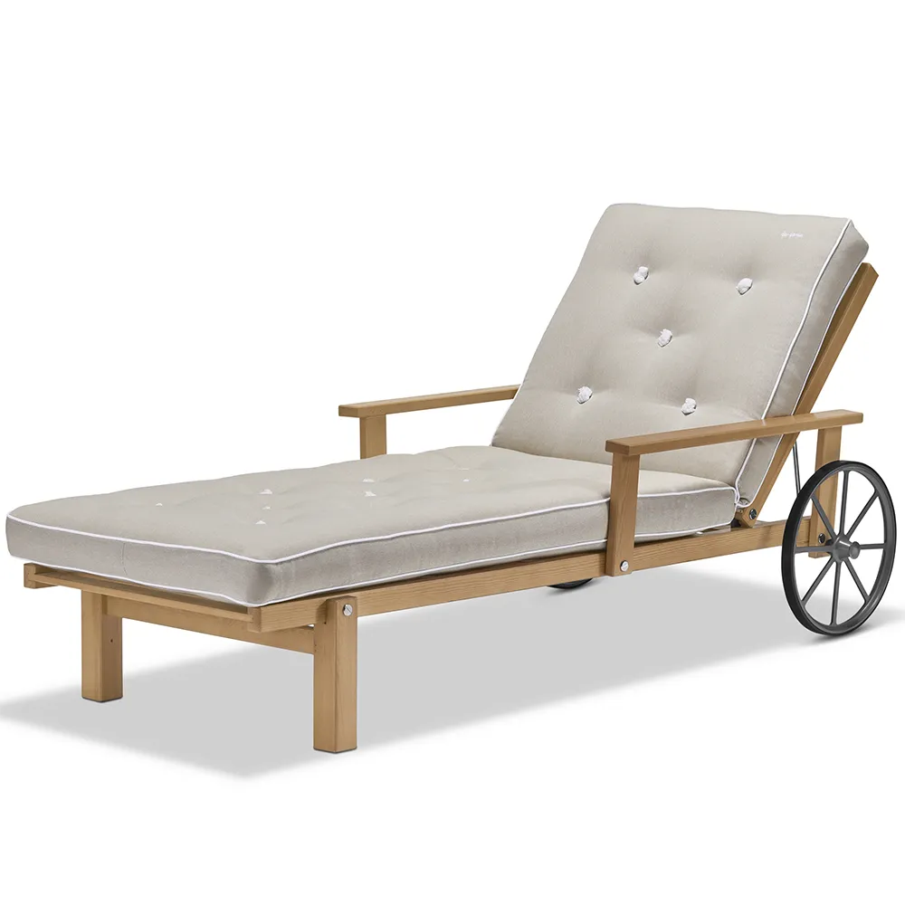 Sunbed With Armrest Teak