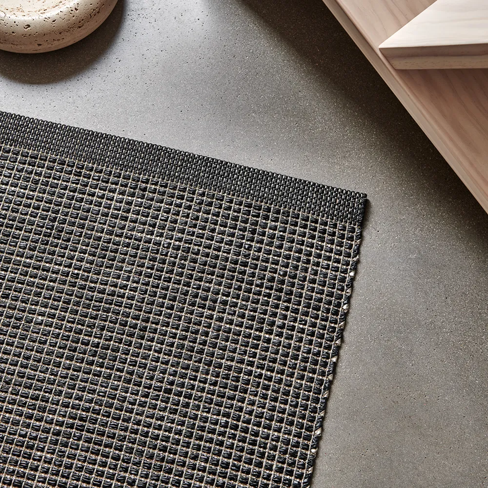 Emm carpet 70x120 cm Black/Linen Metallic