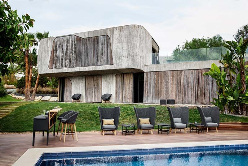 Peacock Wing Armchair Dark Grey Incl. Cushions