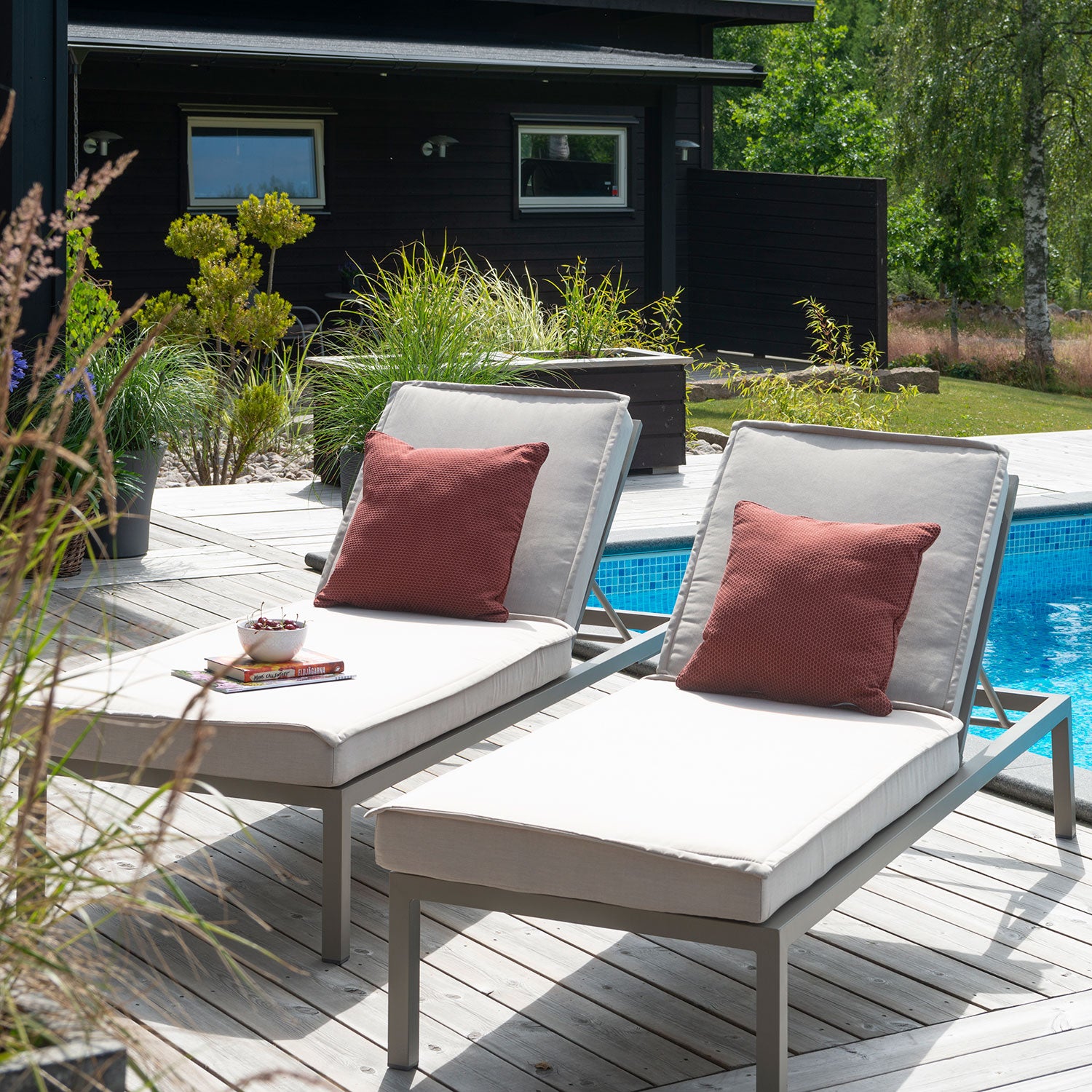 Jet Set Sunbed Beige 