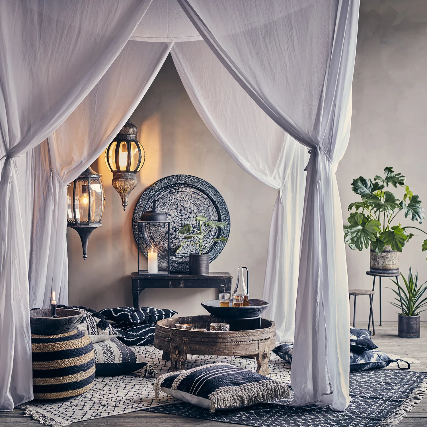 JUNI Pouf Black/natural