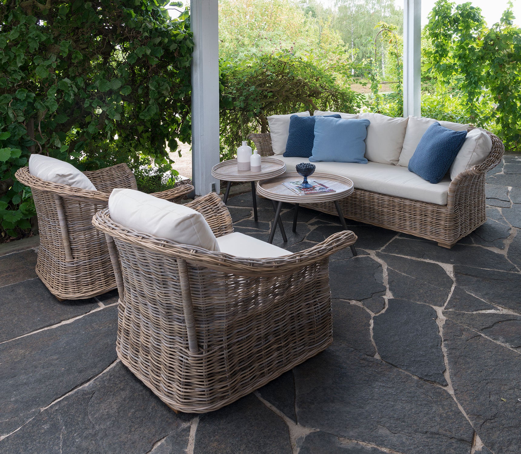 Edsklinta Sofa Group 