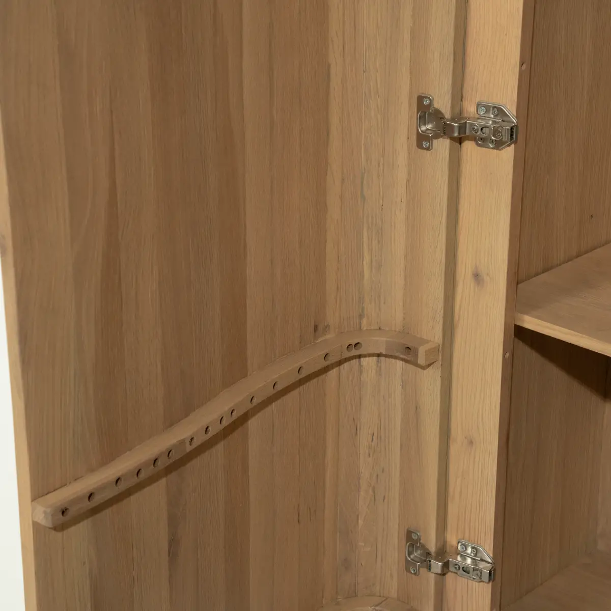 Josh Cabinet - natural