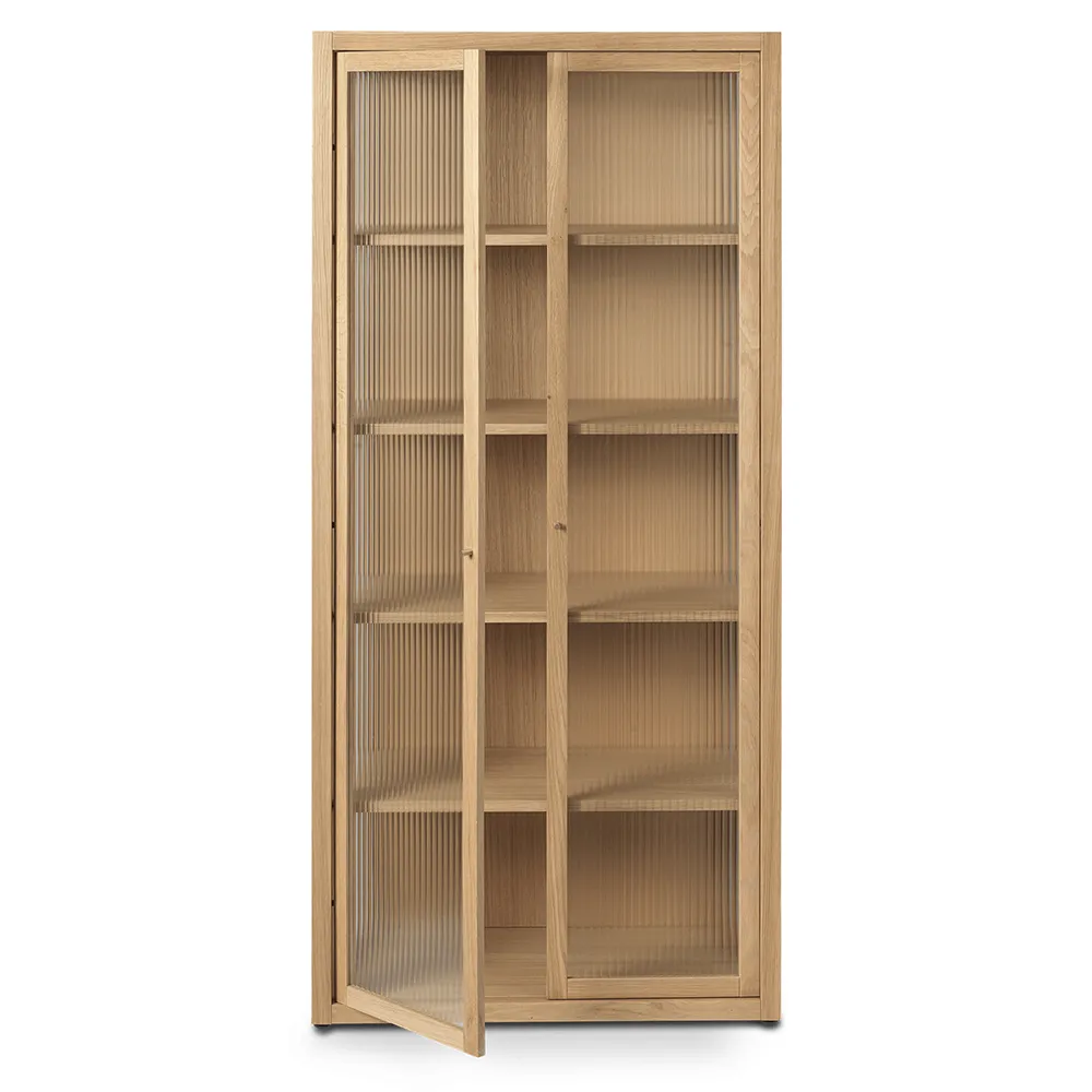Reed Vitrine - Natural Oak