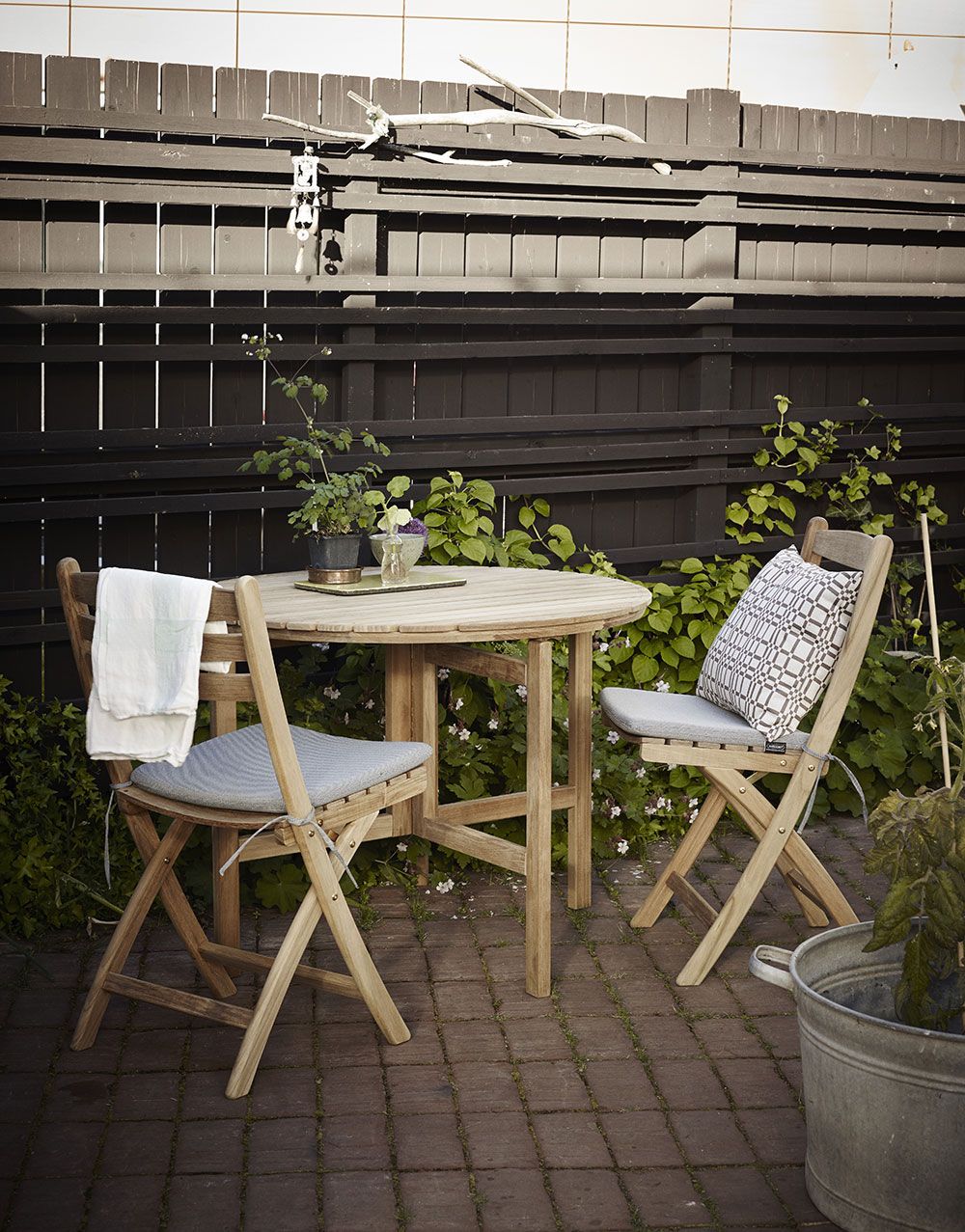 Selandia Teak armchair