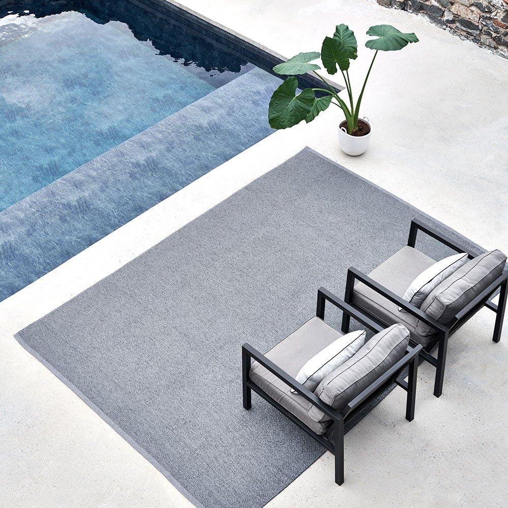 Svea Carpet 70x50 cm granit / black metallic